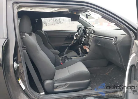 2014 Scion Tc z USA, uszkodzony, nr VIN JTKJF5C71E3069996